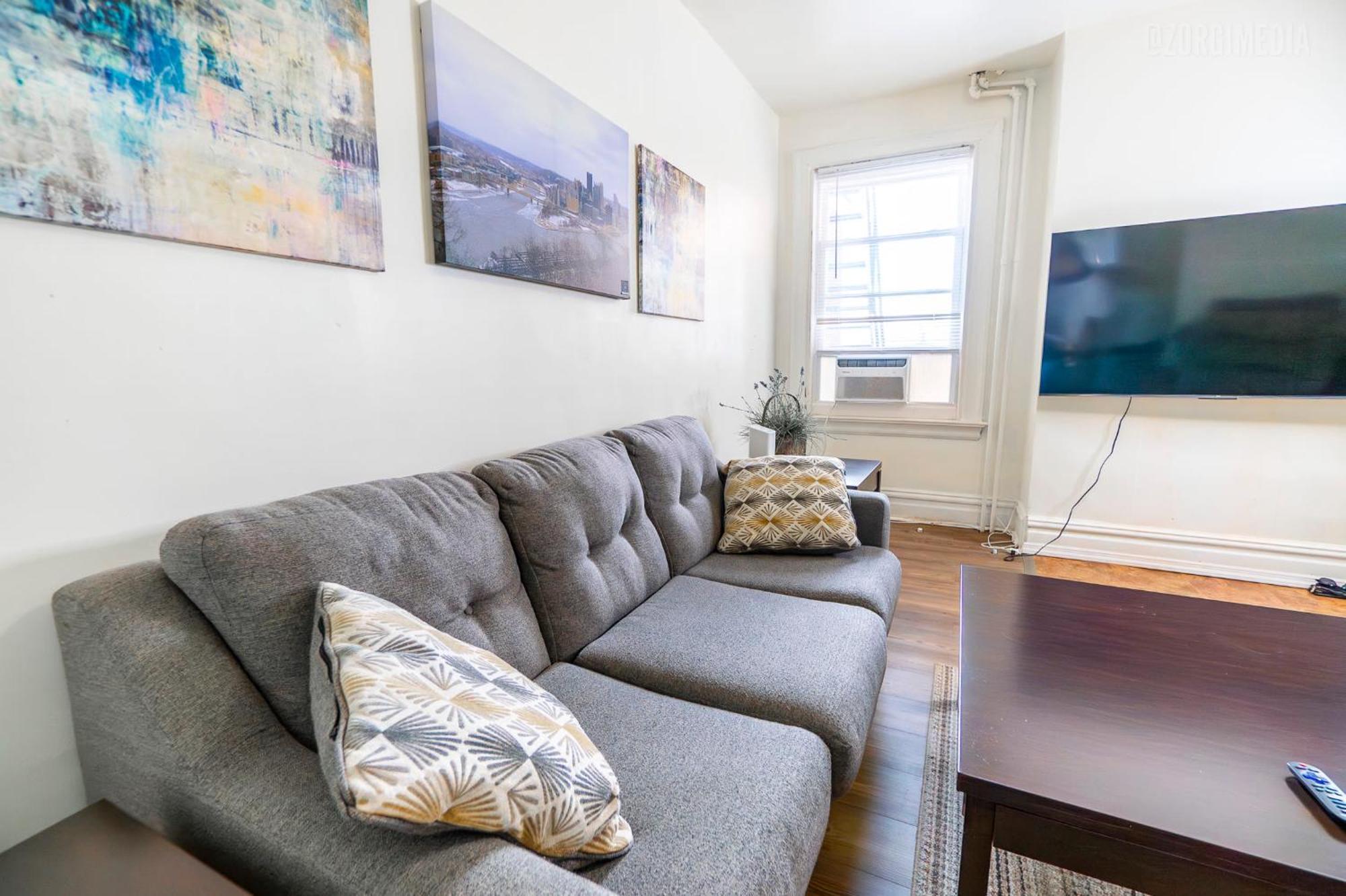Stylish Apt - 2 Queen Bed - Easy Hospital Access Pittsburgh Bagian luar foto